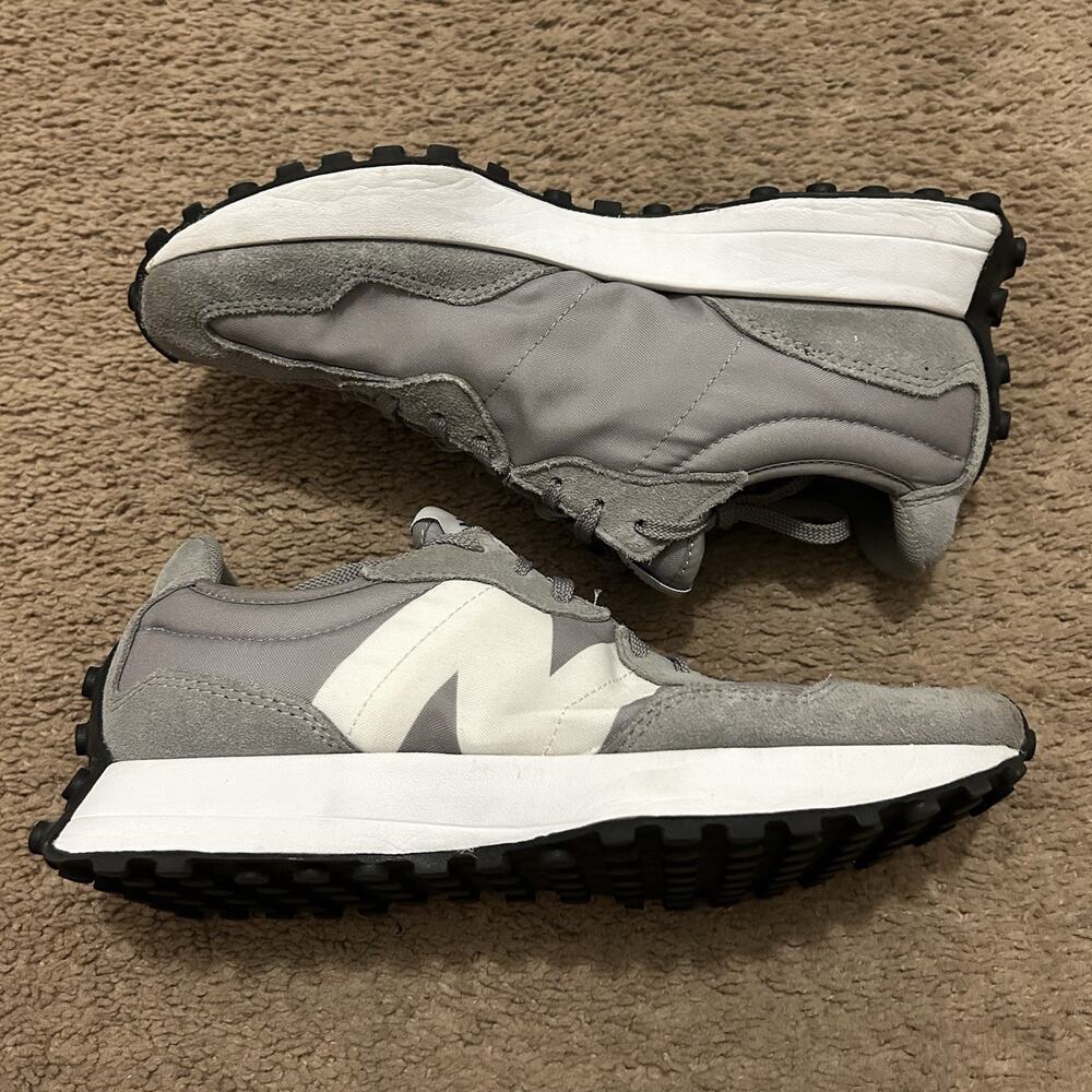 New Balance 327 Women’s Size 10 B Gray